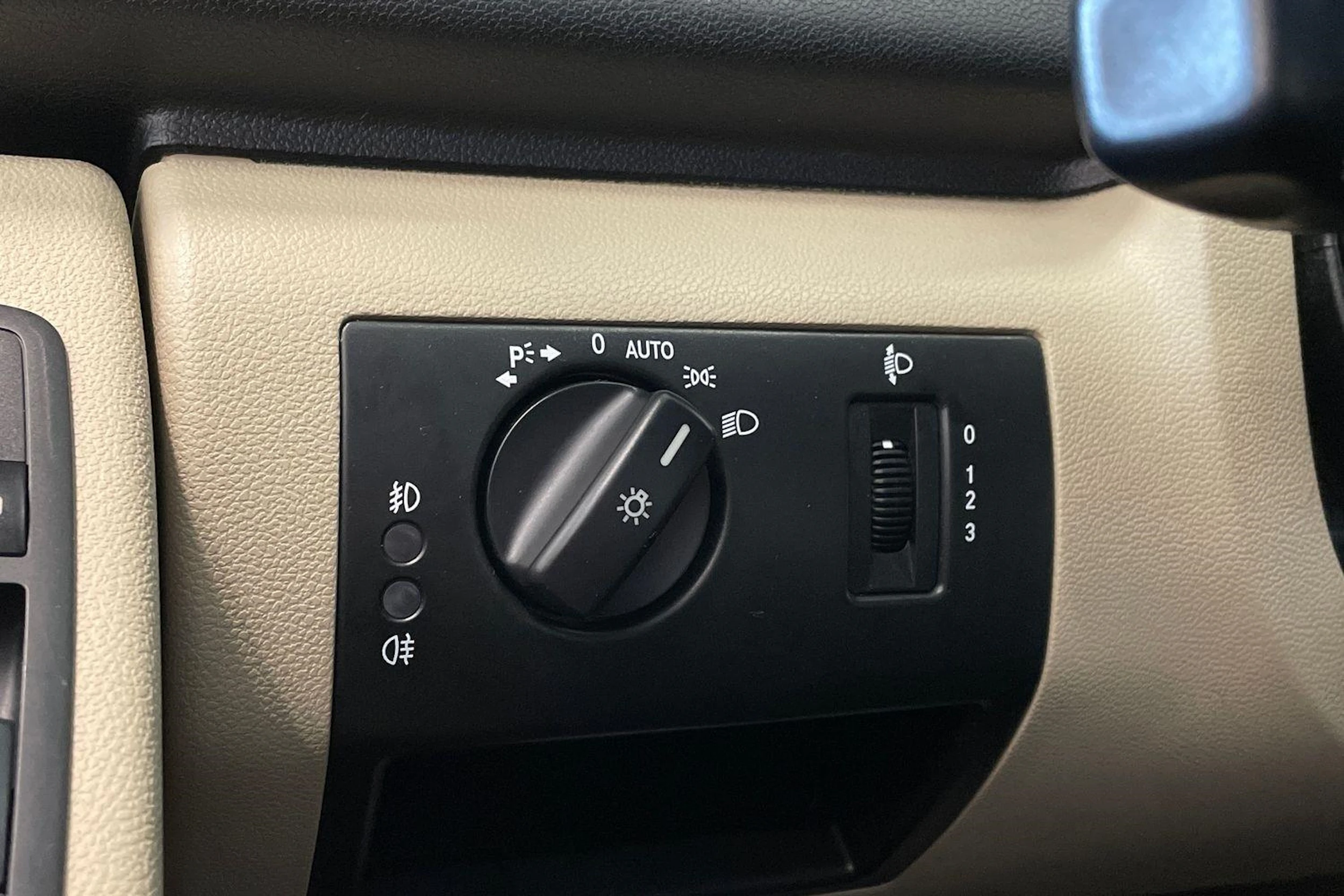musta Mercedes-Benz A 2011 kuva 18.