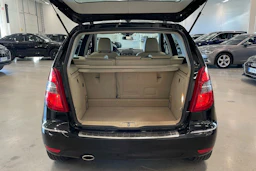 musta Mercedes-Benz A 2011 kuva 20.