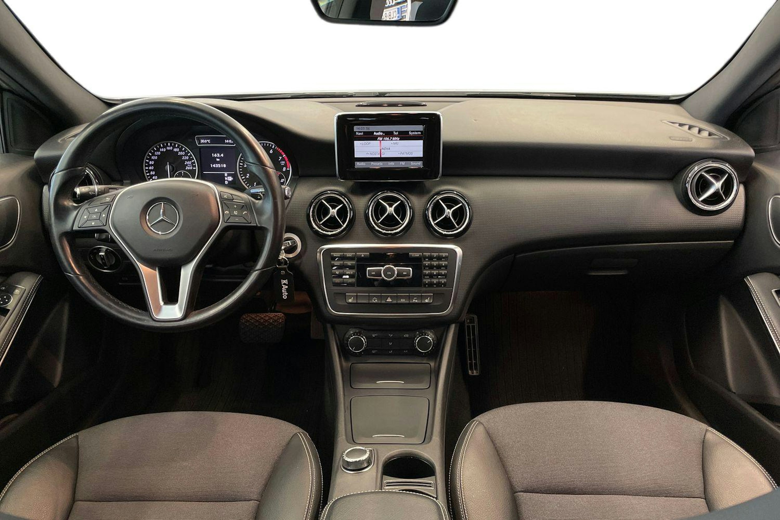 harmaa Mercedes-Benz A 2012 kuva 9.