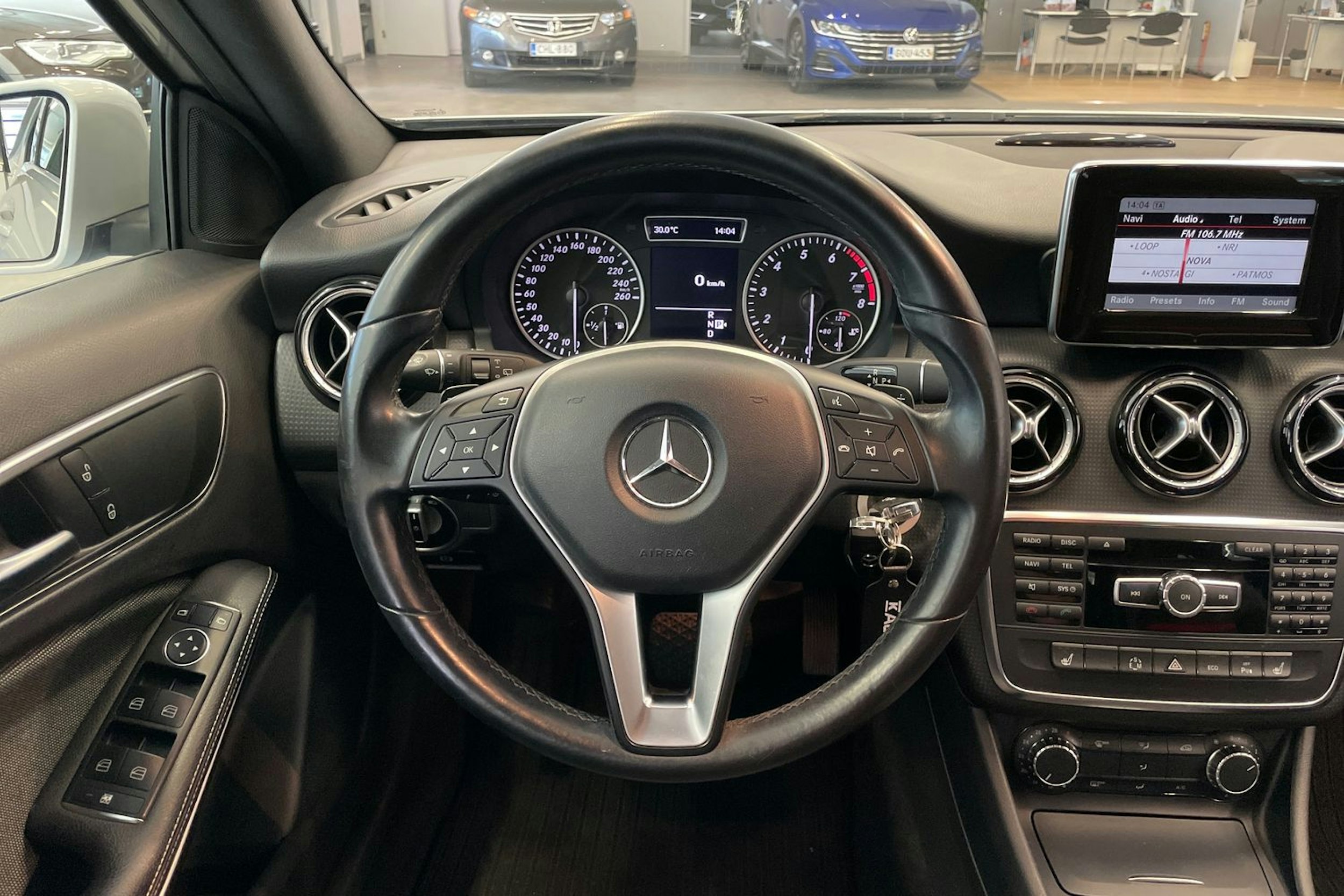 harmaa Mercedes-Benz A 2012 kuva 14.