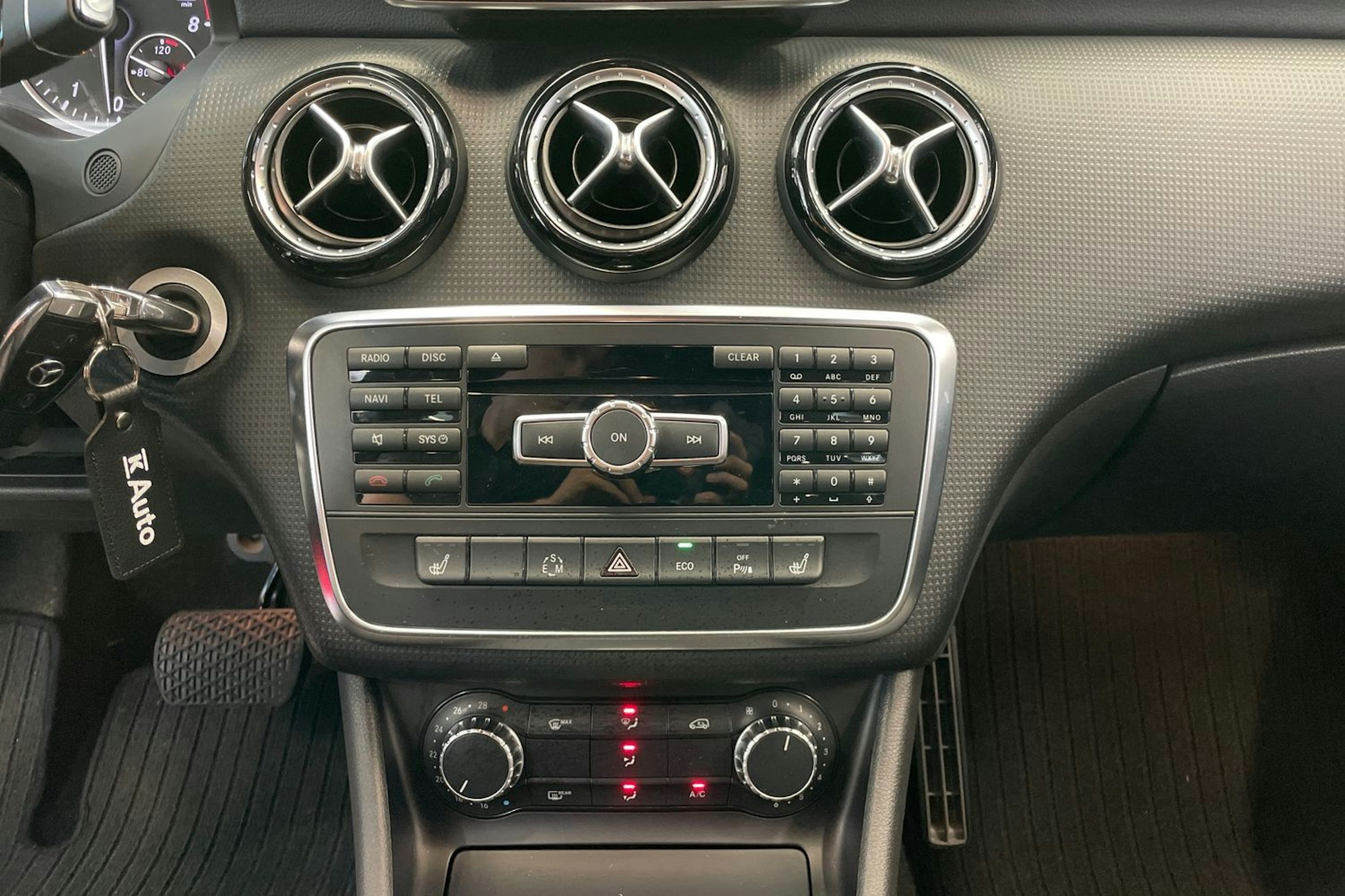 harmaa Mercedes-Benz A 2012 kuva 15.