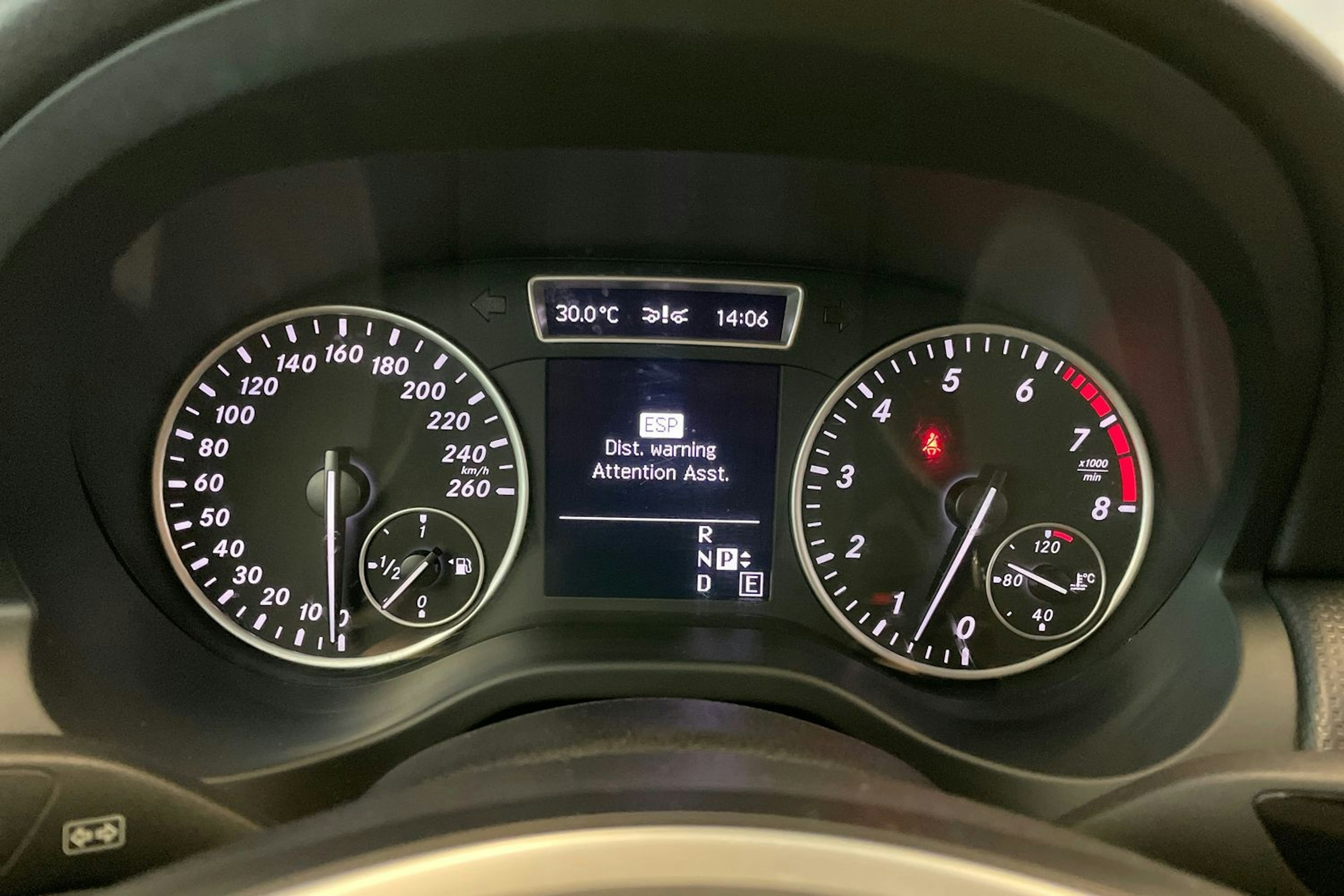 harmaa Mercedes-Benz A 2012 kuva 18.