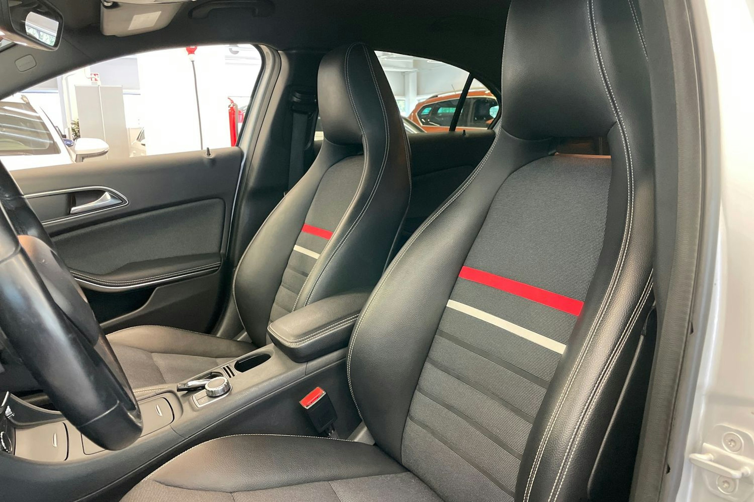 harmaa Mercedes-Benz A 2012 kuva 20.