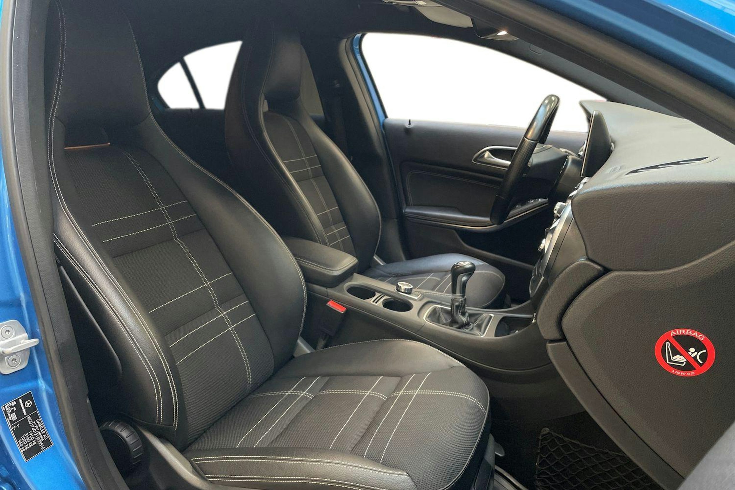 sininen Mercedes-Benz A 2012 kuva 10.