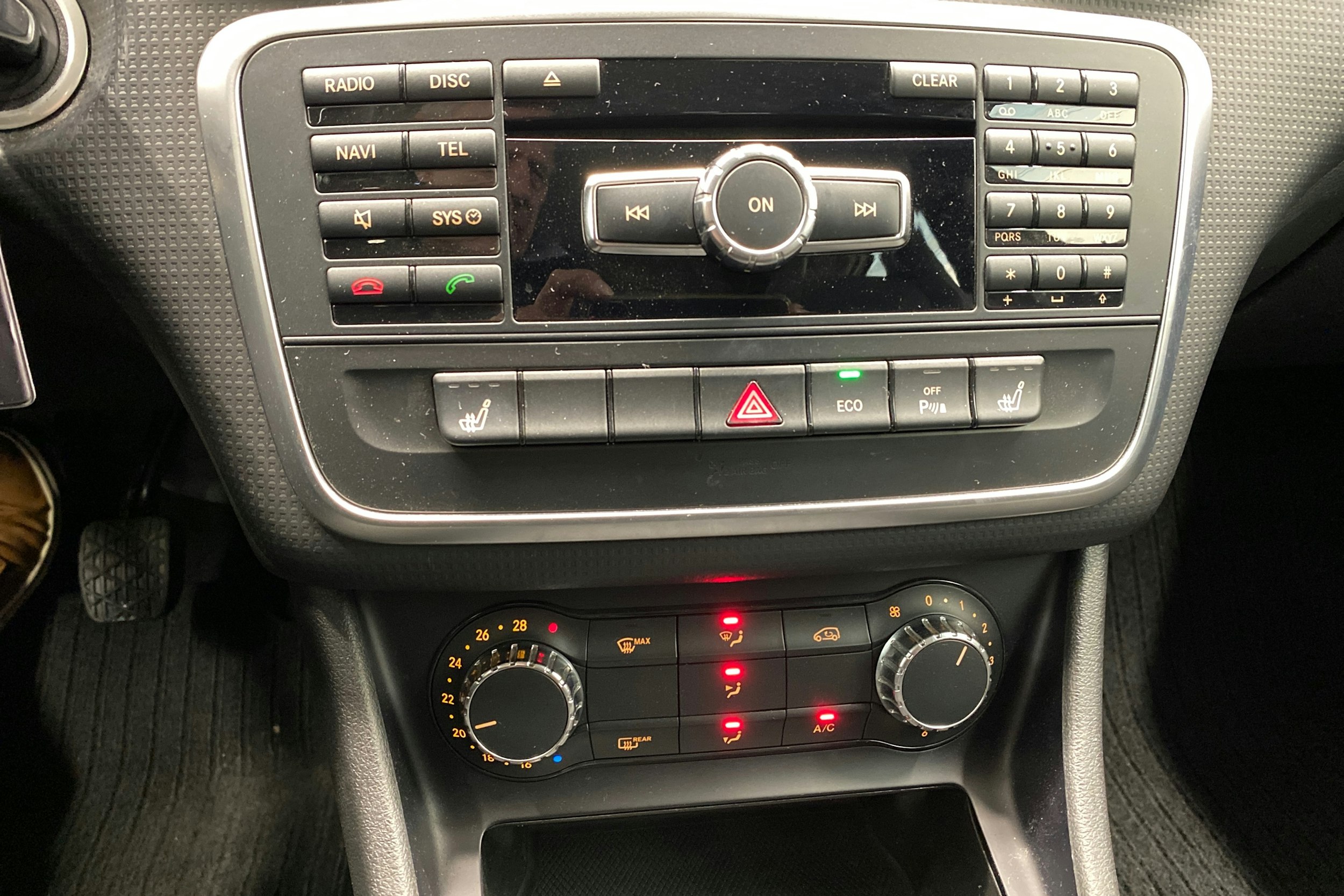 harmaa Mercedes-Benz A 2013 kuva 16.
