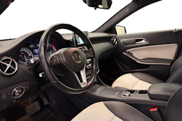 violetti Mercedes-Benz A 2013 kuva 6.
