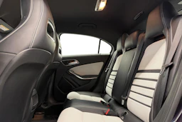violetti Mercedes-Benz A 2013 kuva 8.