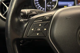 violetti Mercedes-Benz A 2013 kuva 14.