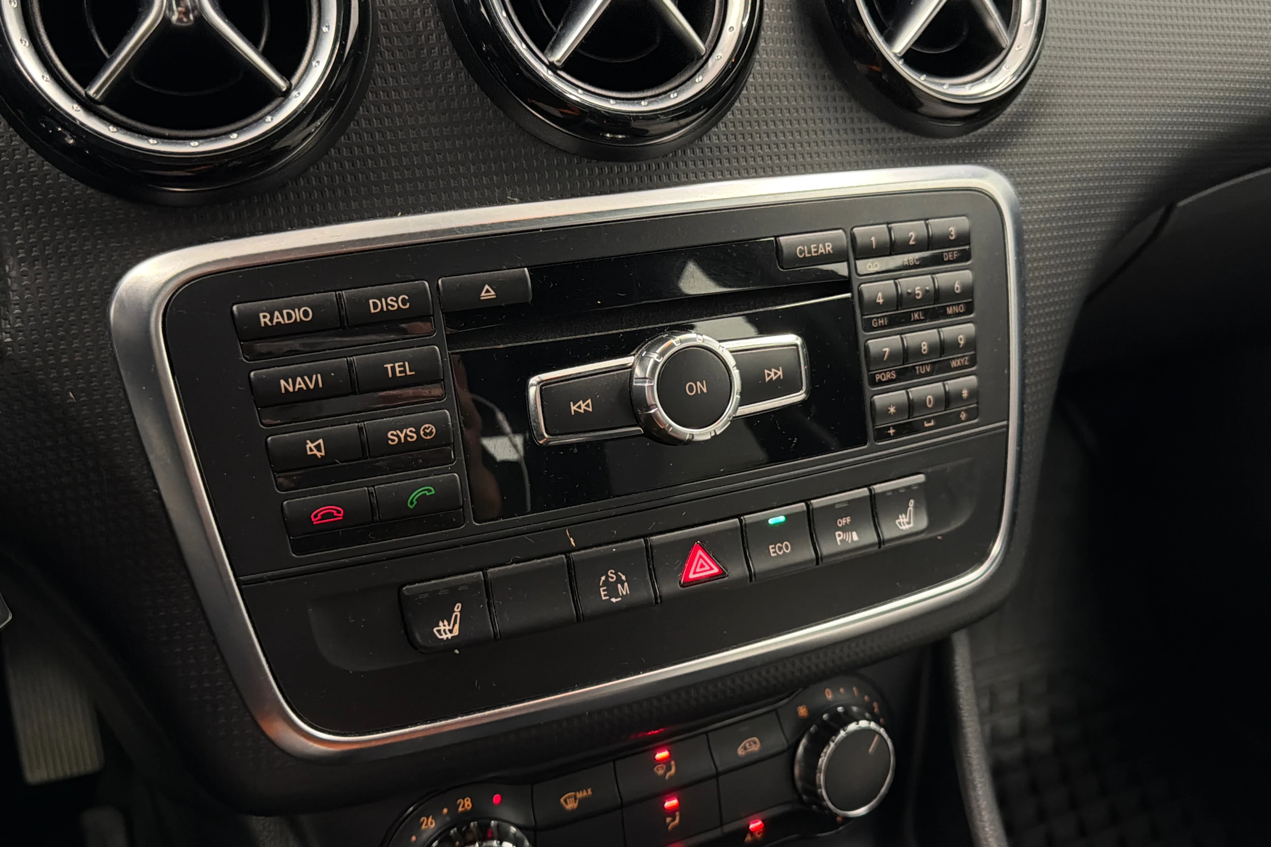 violetti Mercedes-Benz A 2013 kuva 21.