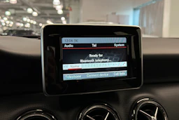 violetti Mercedes-Benz A 2013 kuva 23.