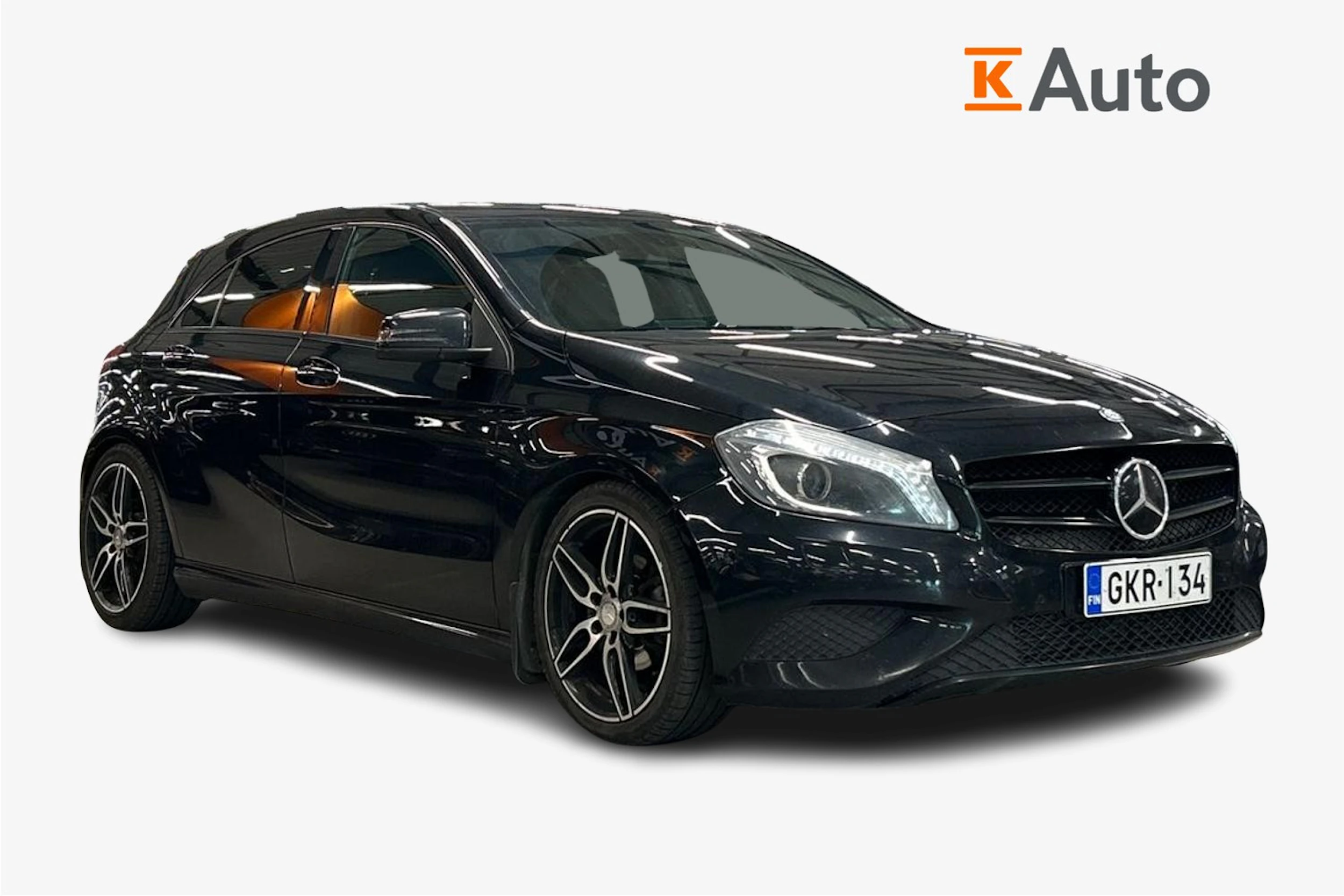 musta Mercedes-Benz A 2013 kuva 1.