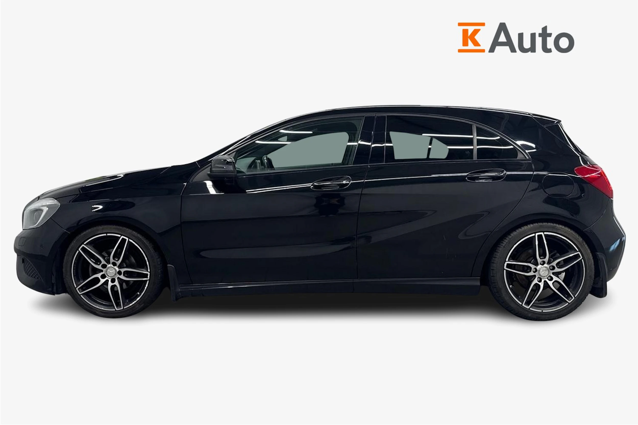 musta Mercedes-Benz A 2013 kuva 5.
