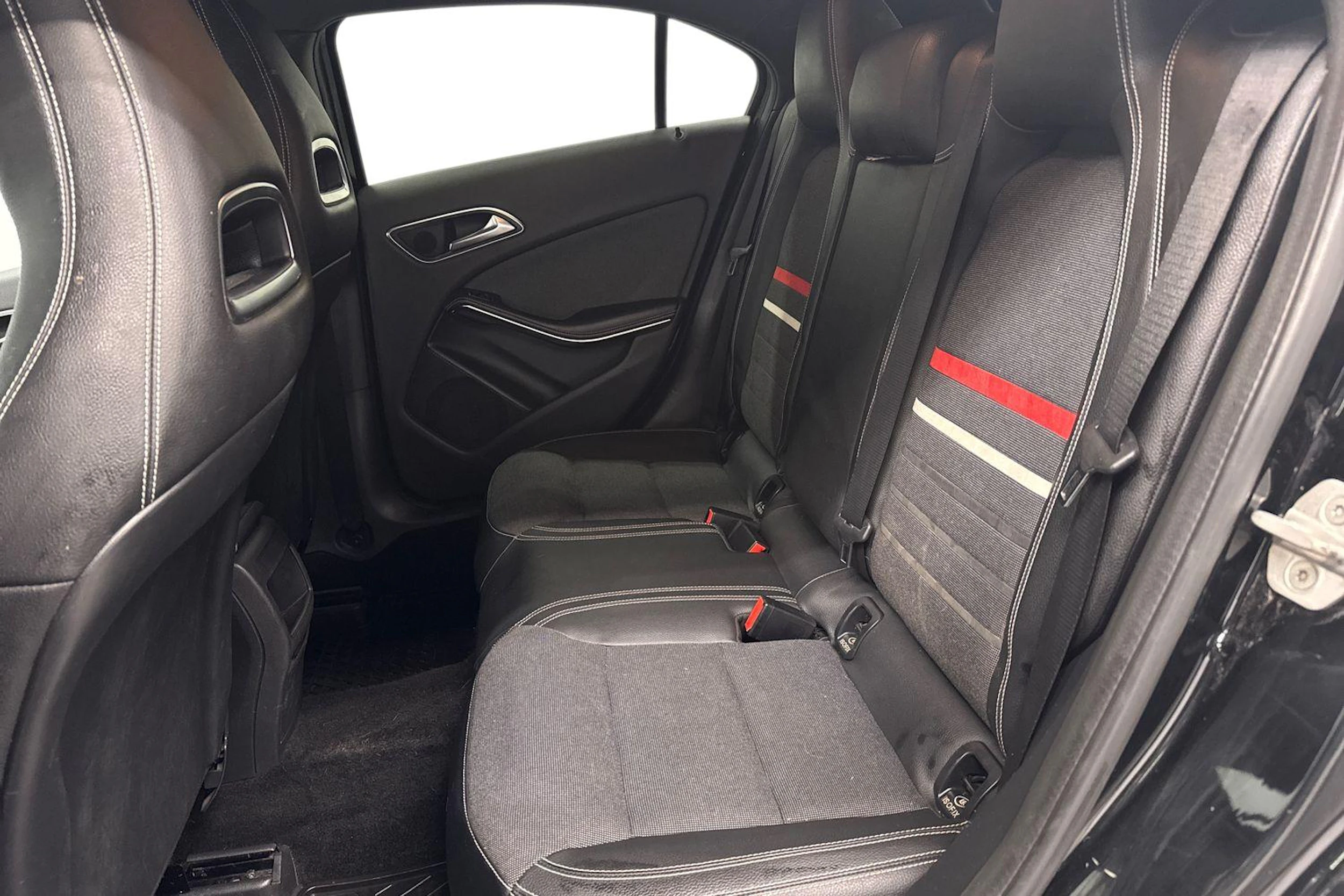 musta Mercedes-Benz A 2013 kuva 8.