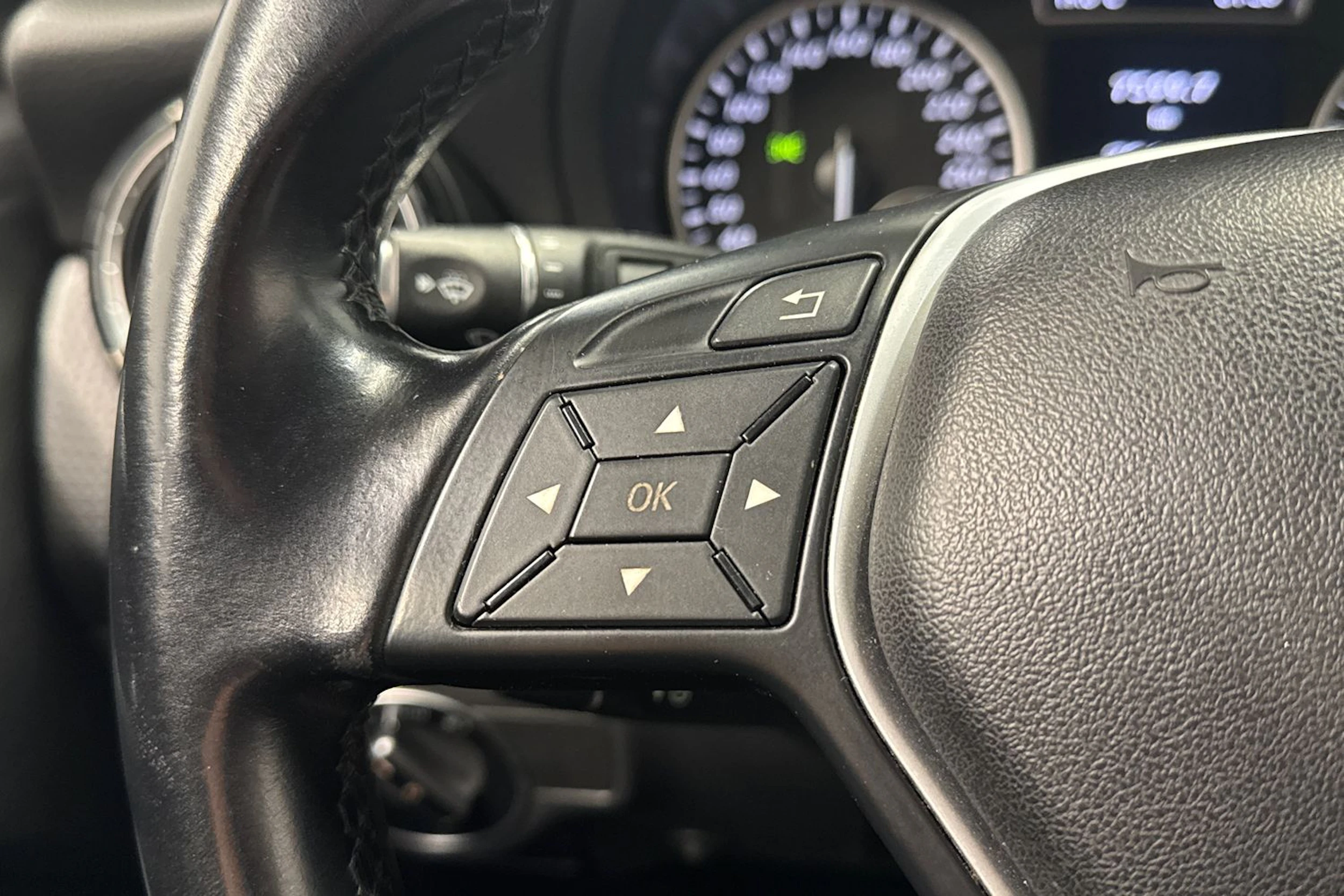 musta Mercedes-Benz A 2013 kuva 15.