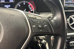 musta Mercedes-Benz A 2013 kuva 16.