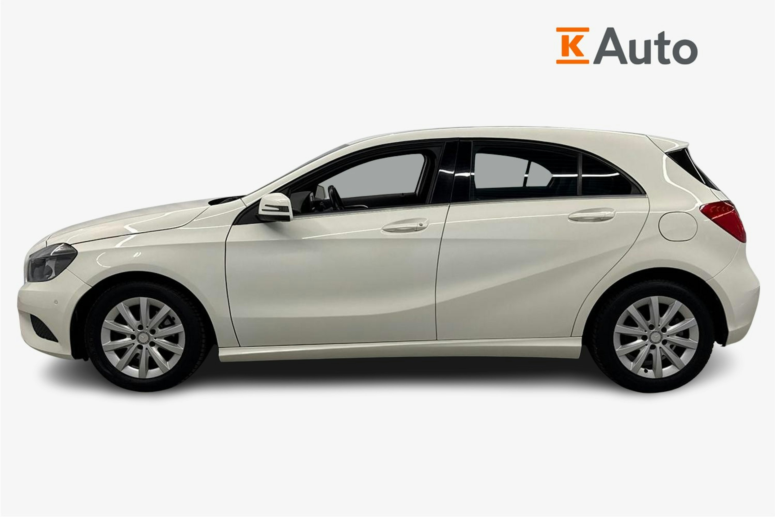 valkoinen Mercedes-Benz A 2013 kuva 6.