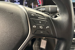 valkoinen Mercedes-Benz A 2013 kuva 16.