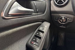 valkoinen Mercedes-Benz A 2013 kuva 18.