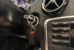 valkoinen Mercedes-Benz A 2013 kuva 21.