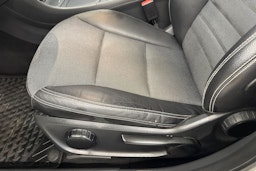 valkoinen Mercedes-Benz A 2013 kuva 24.