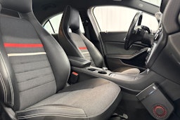 valkoinen Mercedes-Benz A 2013 kuva 26.