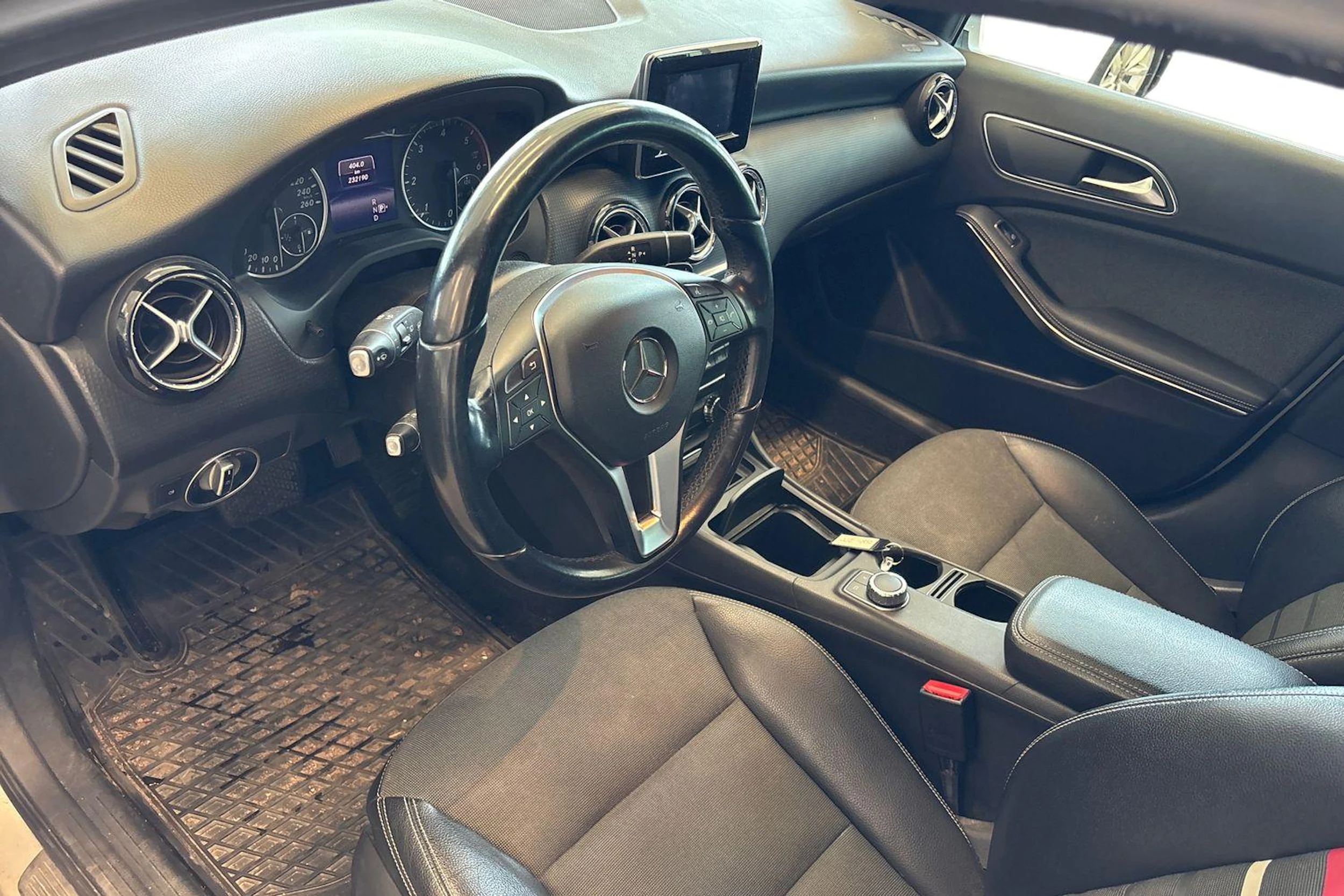 Harmaa Mercedes-Benz A 2013 kuva 3.