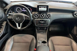 Harmaa Mercedes-Benz A 2013 kuva 9.