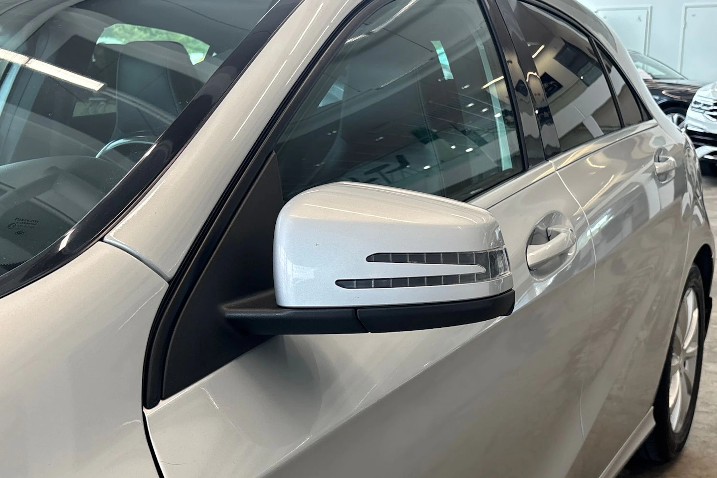 Harmaa Mercedes-Benz A 2013 kuva 21.