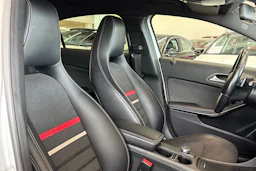 Harmaa Mercedes-Benz A 2013 kuva 24.