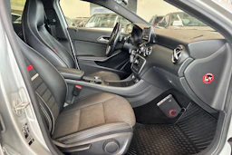 Harmaa Mercedes-Benz A 2013 kuva 27.