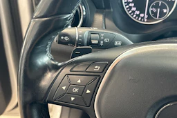 Harmaa Mercedes-Benz A 2013 kuva 30.