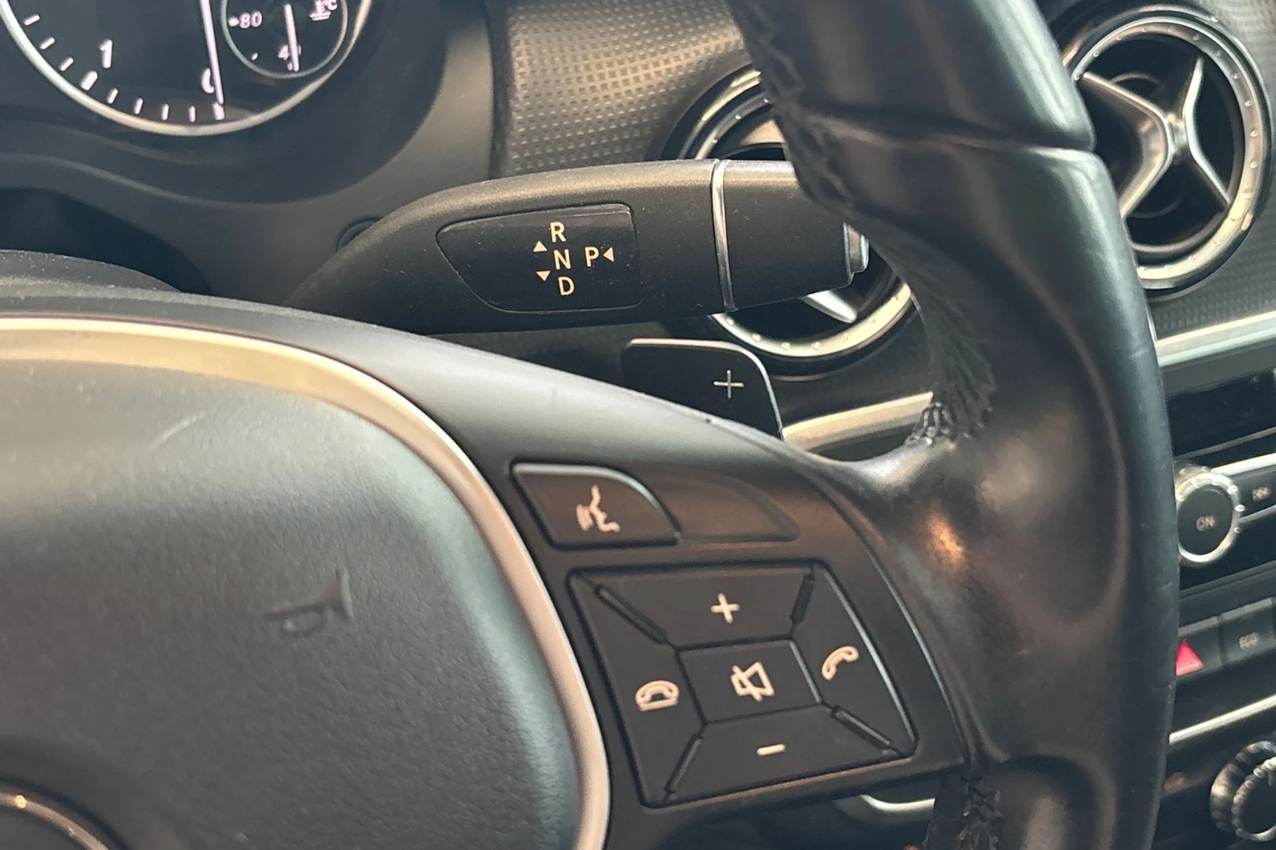 Harmaa Mercedes-Benz A 2013 kuva 31.