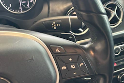 Harmaa Mercedes-Benz A 2013 kuva 31.