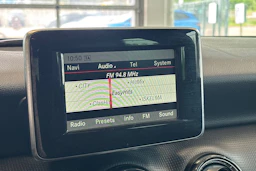 Harmaa Mercedes-Benz A 2013 kuva 38.