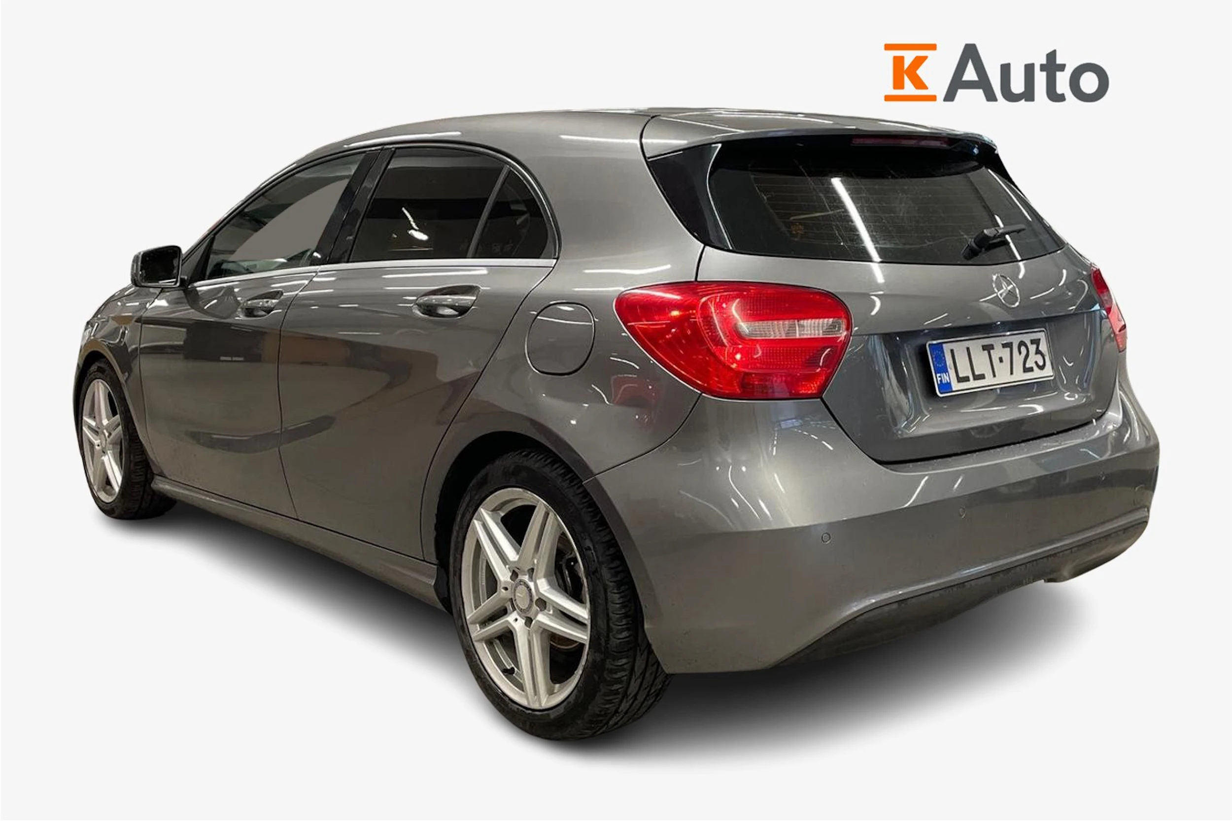 harmaa Mercedes-Benz A 2013 kuva 2.