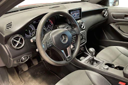 harmaa Mercedes-Benz A 2013 kuva 6.