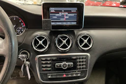 harmaa Mercedes-Benz A 2013 kuva 13.