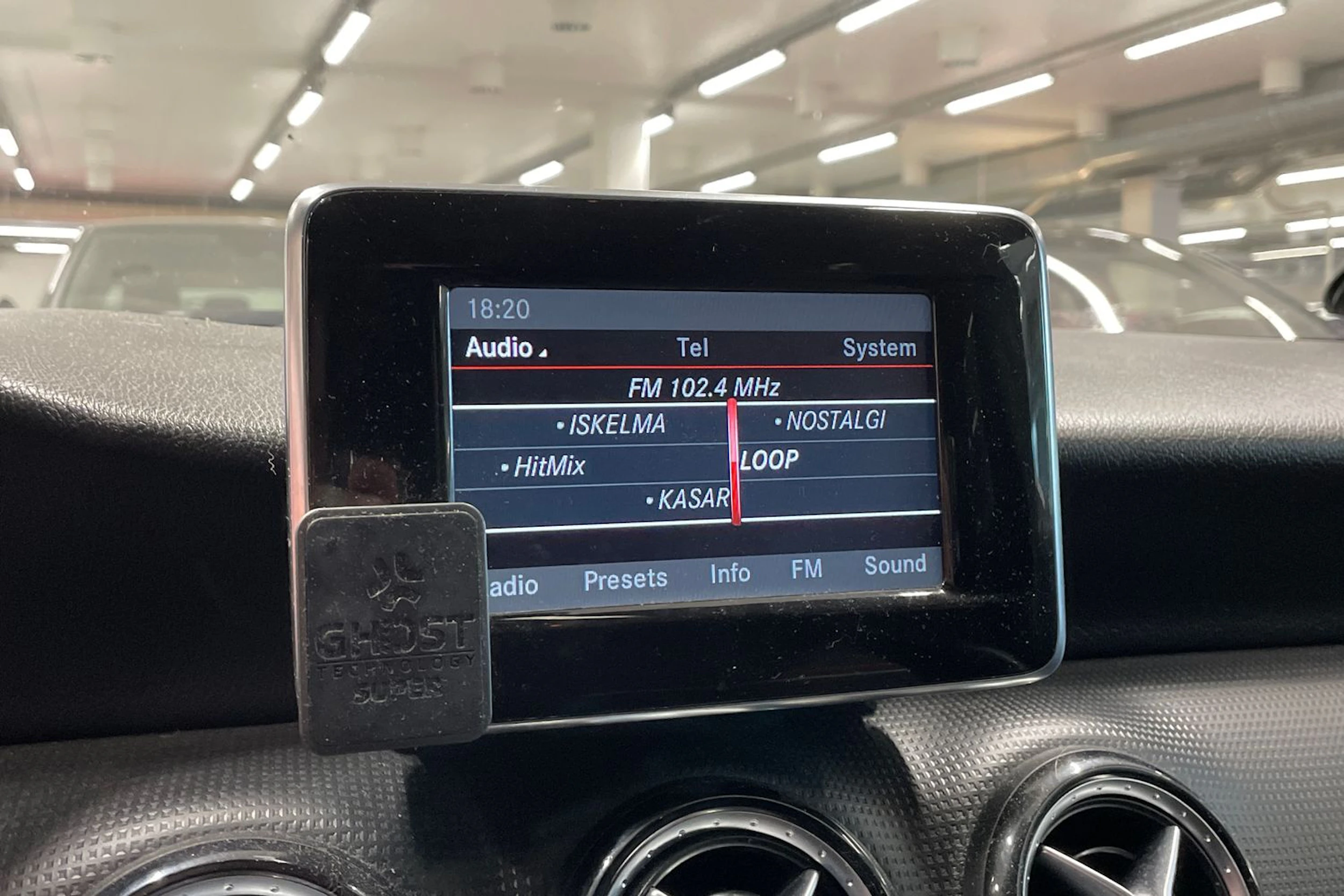 harmaa Mercedes-Benz A 2013 kuva 14.