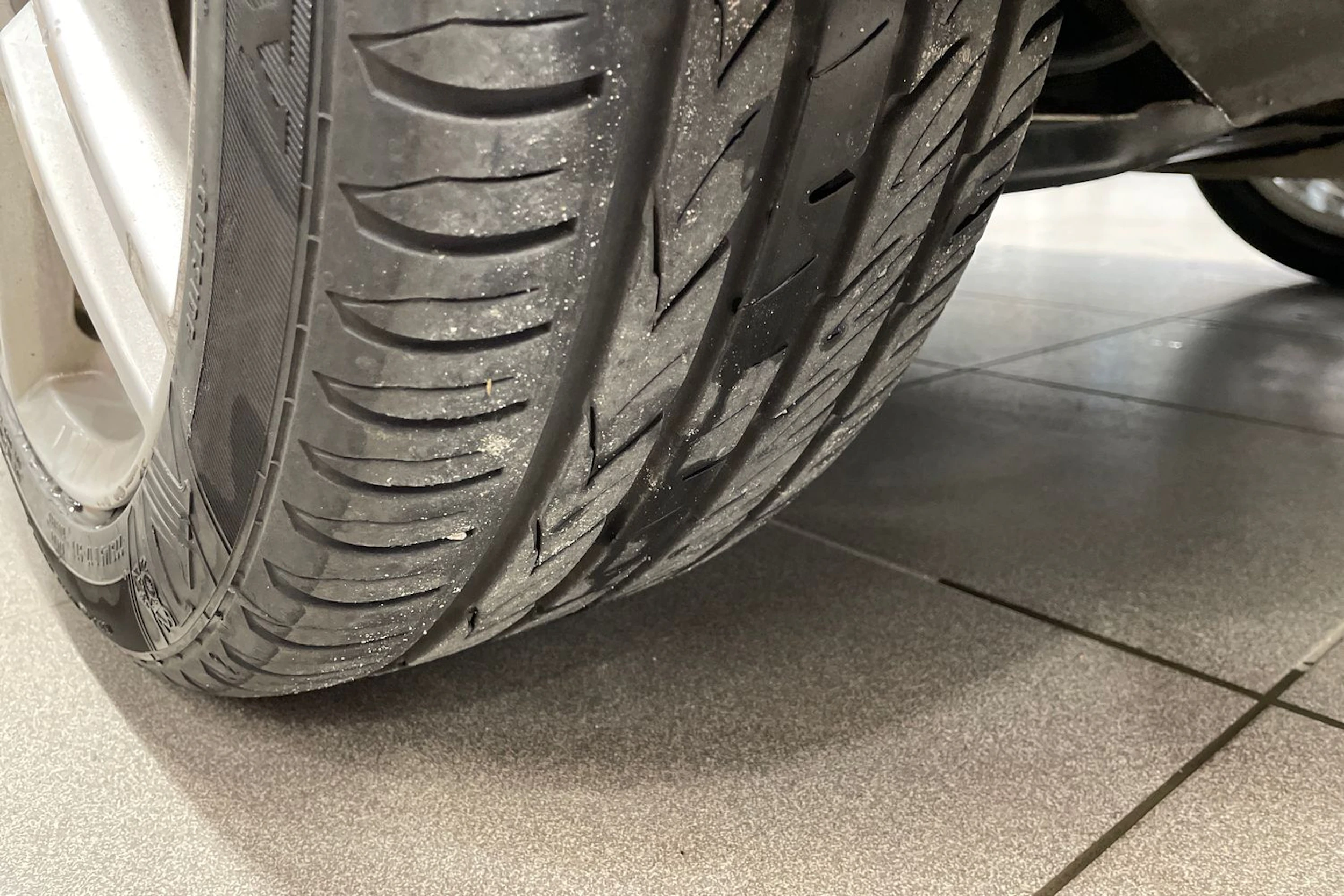 harmaa Mercedes-Benz A 2013 kuva 22.