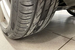 harmaa Mercedes-Benz A 2013 kuva 22.