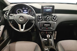 sininen Mercedes-Benz A 2013 kuva 9.