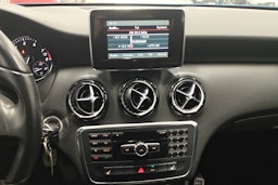 sininen Mercedes-Benz A 2013 kuva 17.