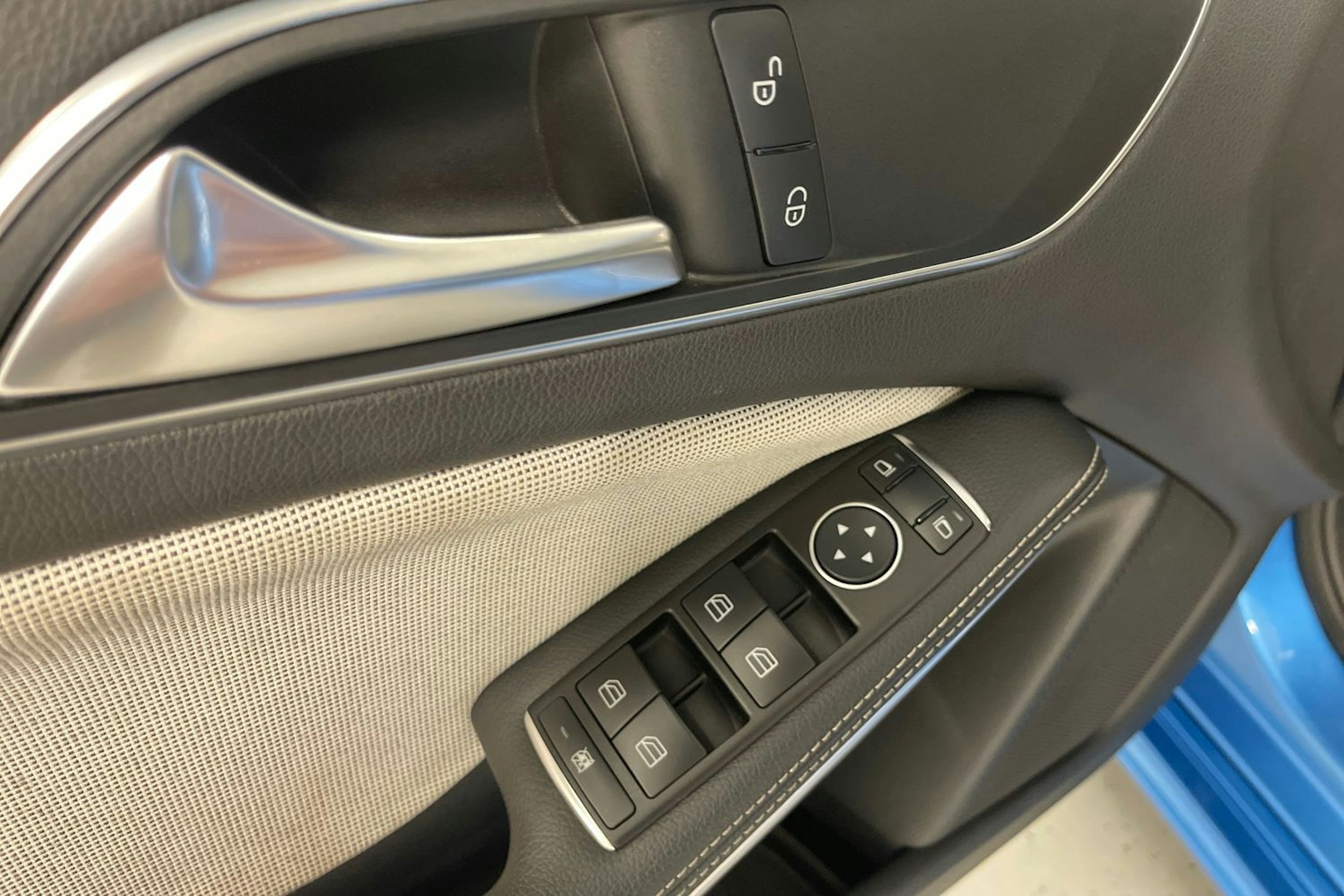sininen Mercedes-Benz A 2013 kuva 15.
