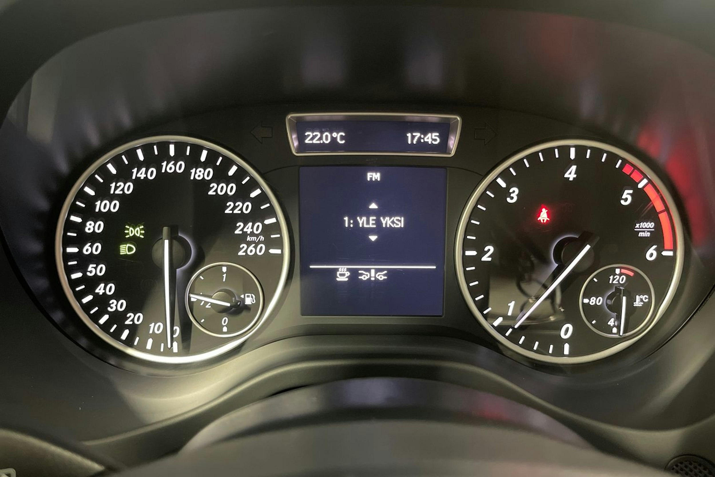 sininen Mercedes-Benz A 2013 kuva 18.