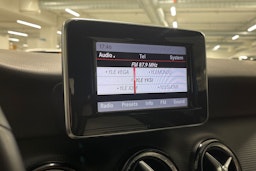 sininen Mercedes-Benz A 2013 kuva 21.