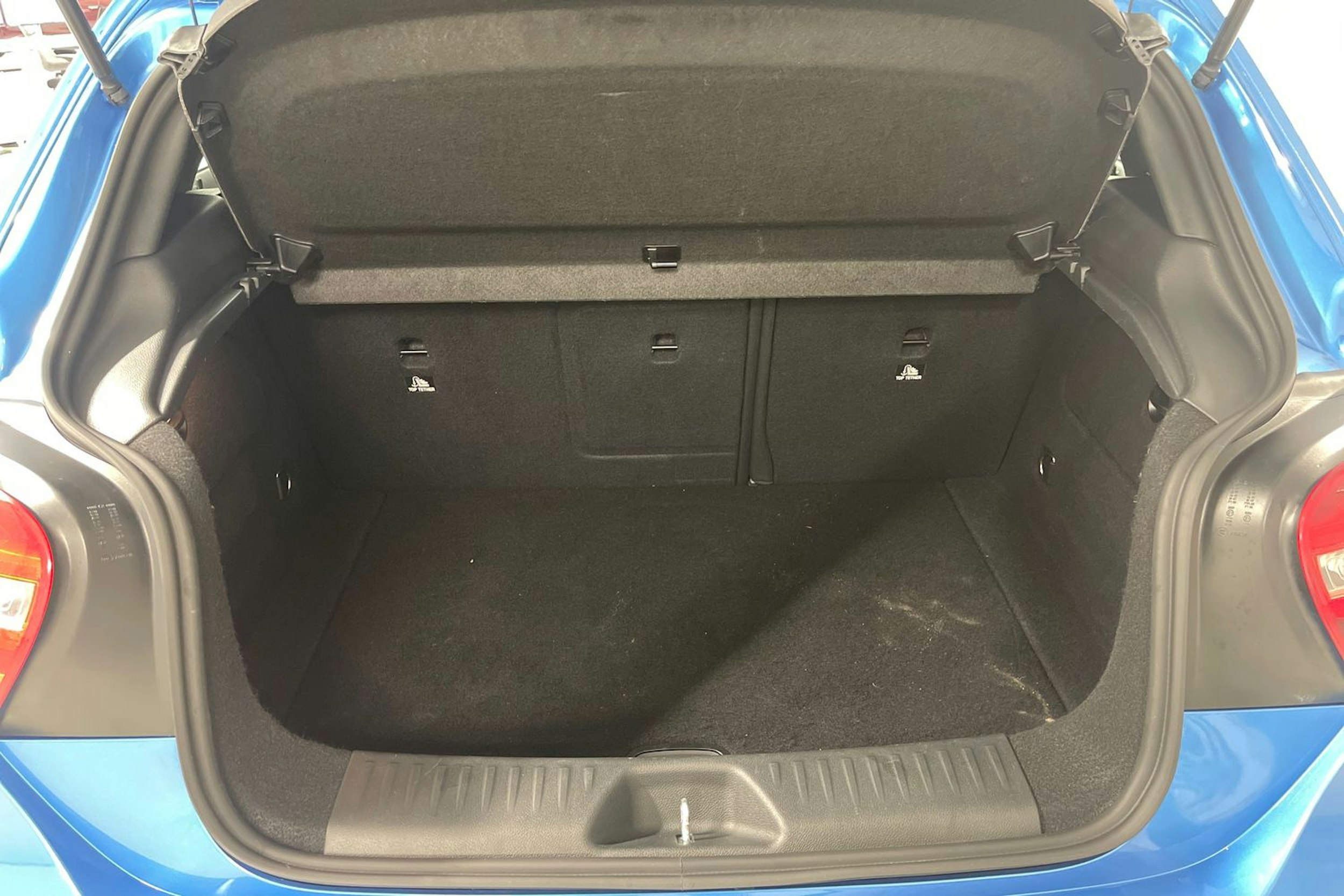 sininen Mercedes-Benz A 2013 kuva 26.