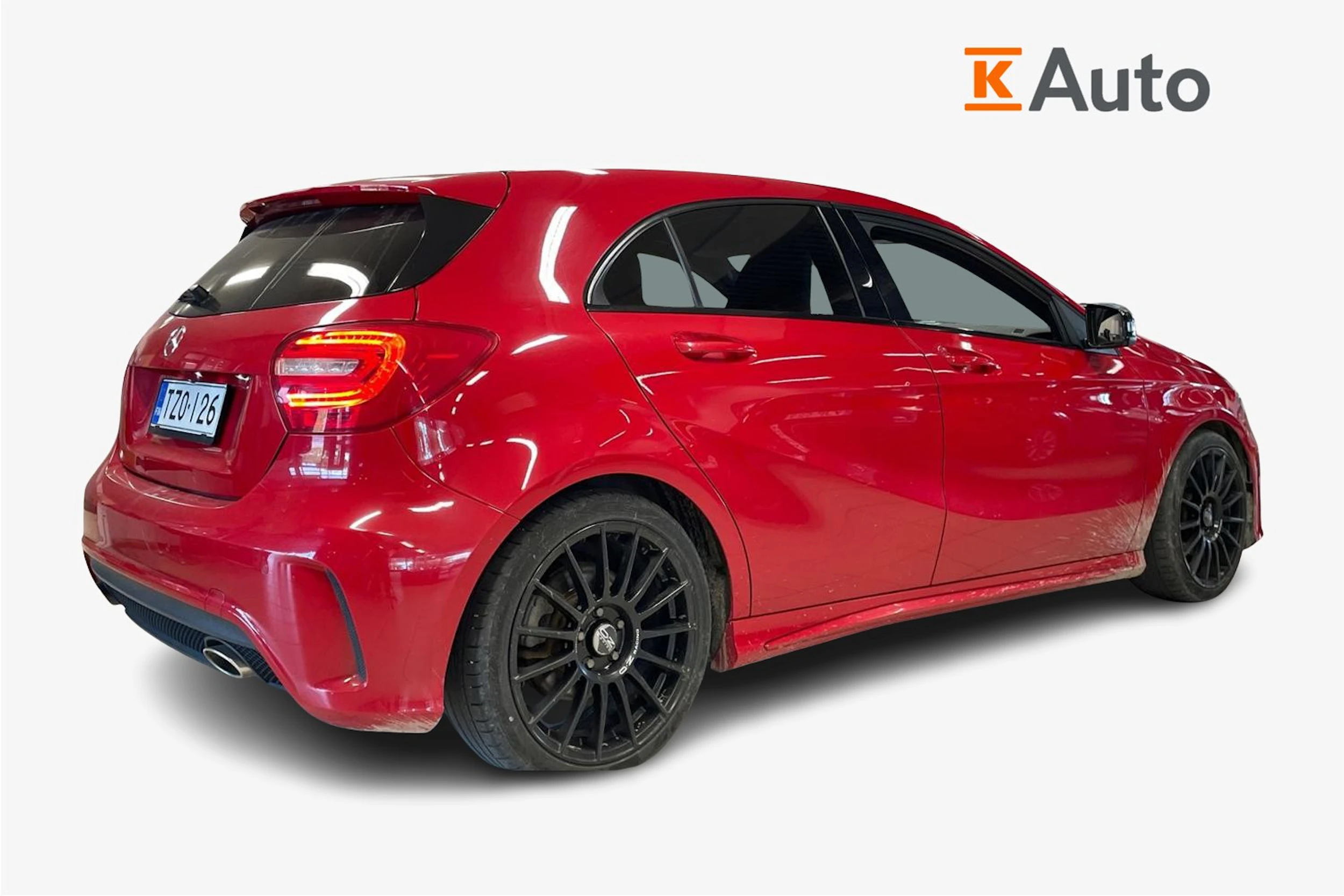 punainen Mercedes-Benz A 2013 kuva 2.