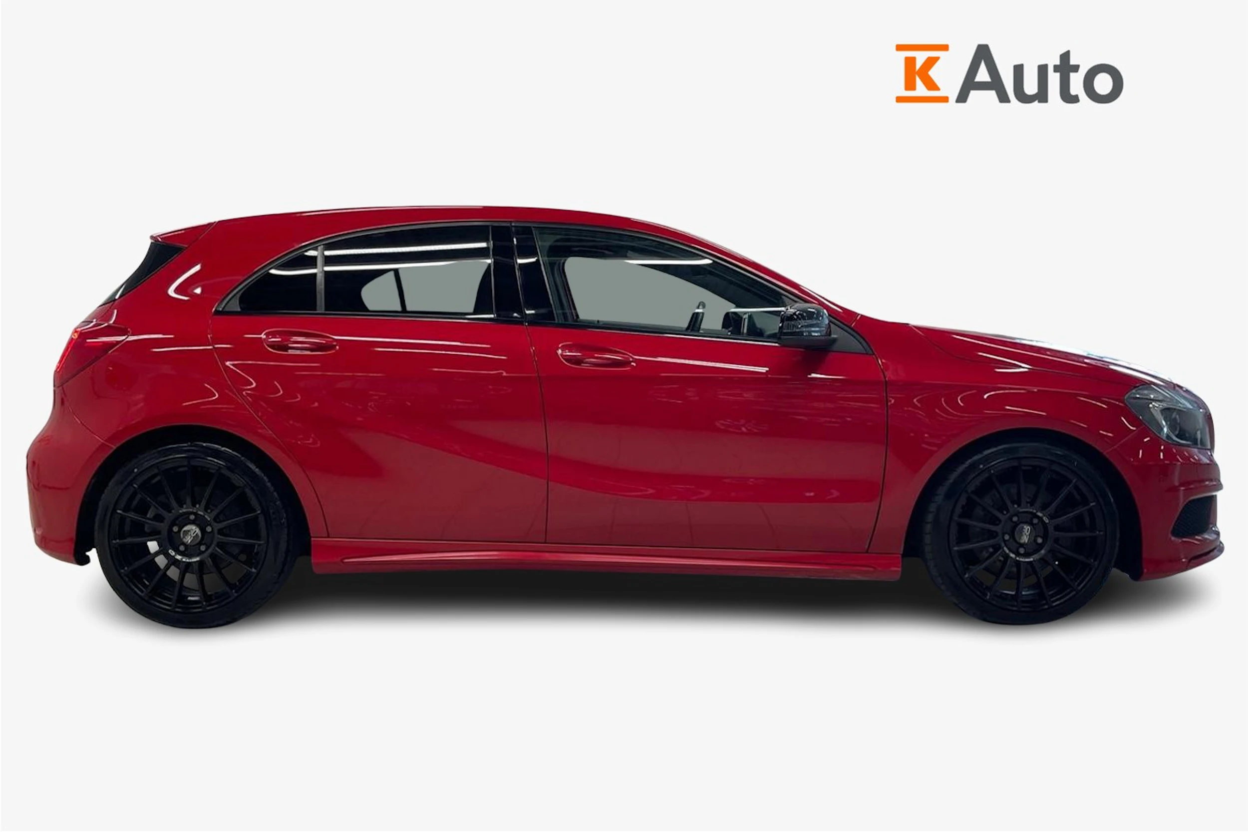 punainen Mercedes-Benz A 2013 kuva 5.