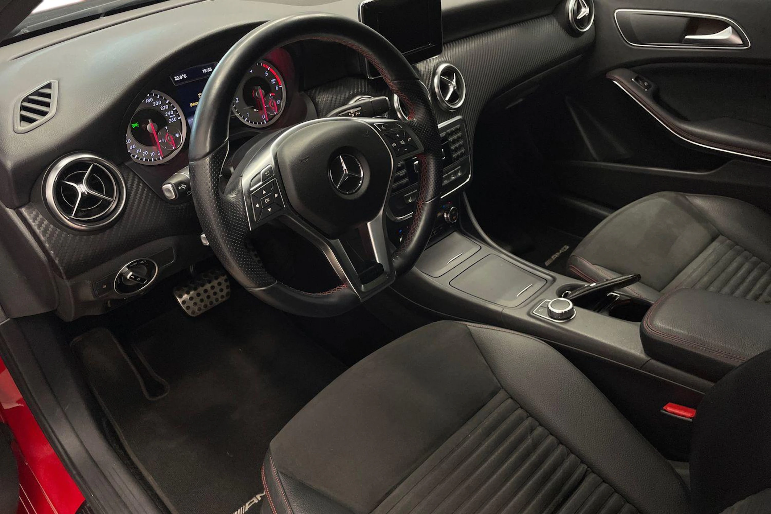 punainen Mercedes-Benz A 2013 kuva 6.