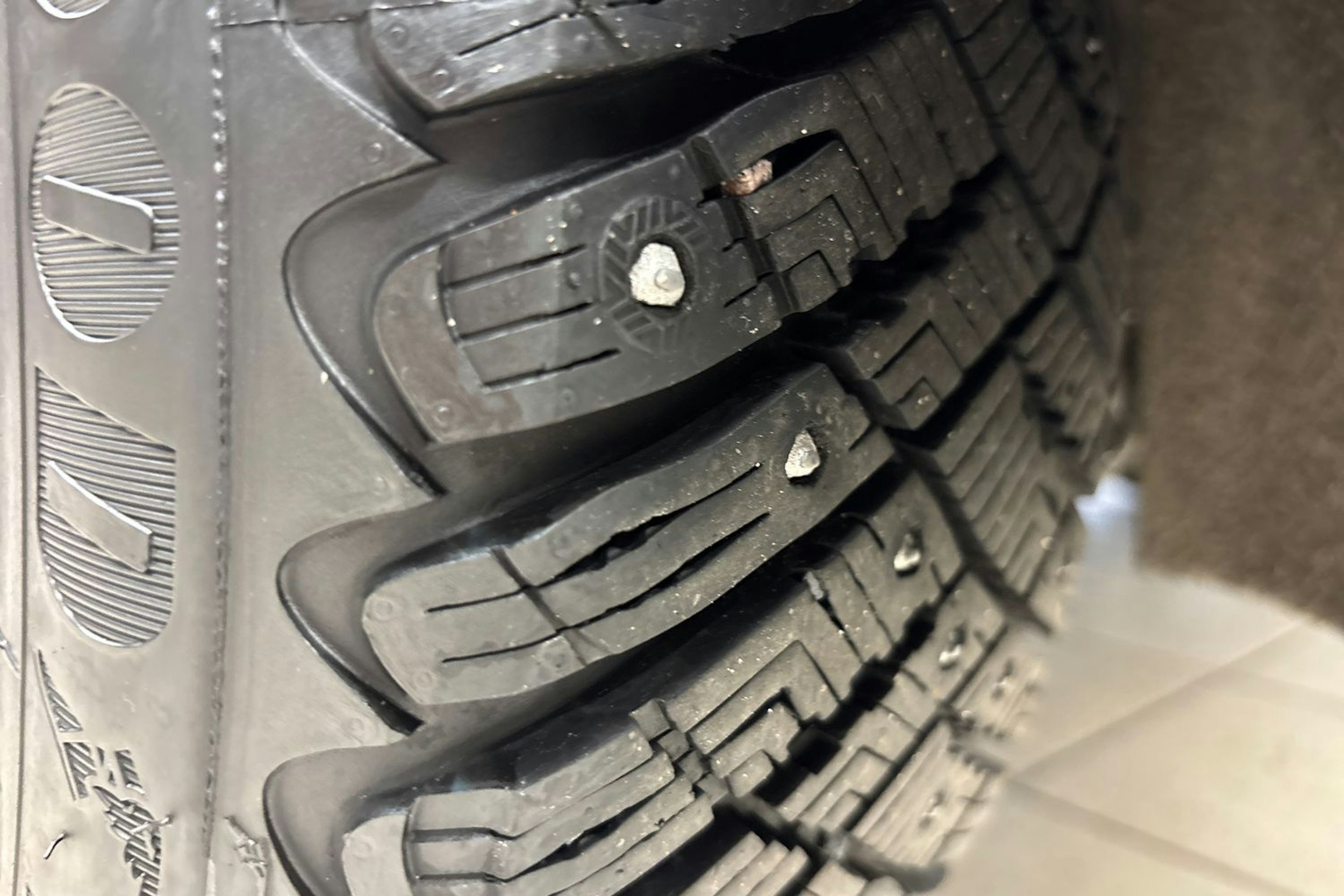 Punainen Mercedes-Benz A 2013 kuva 13.